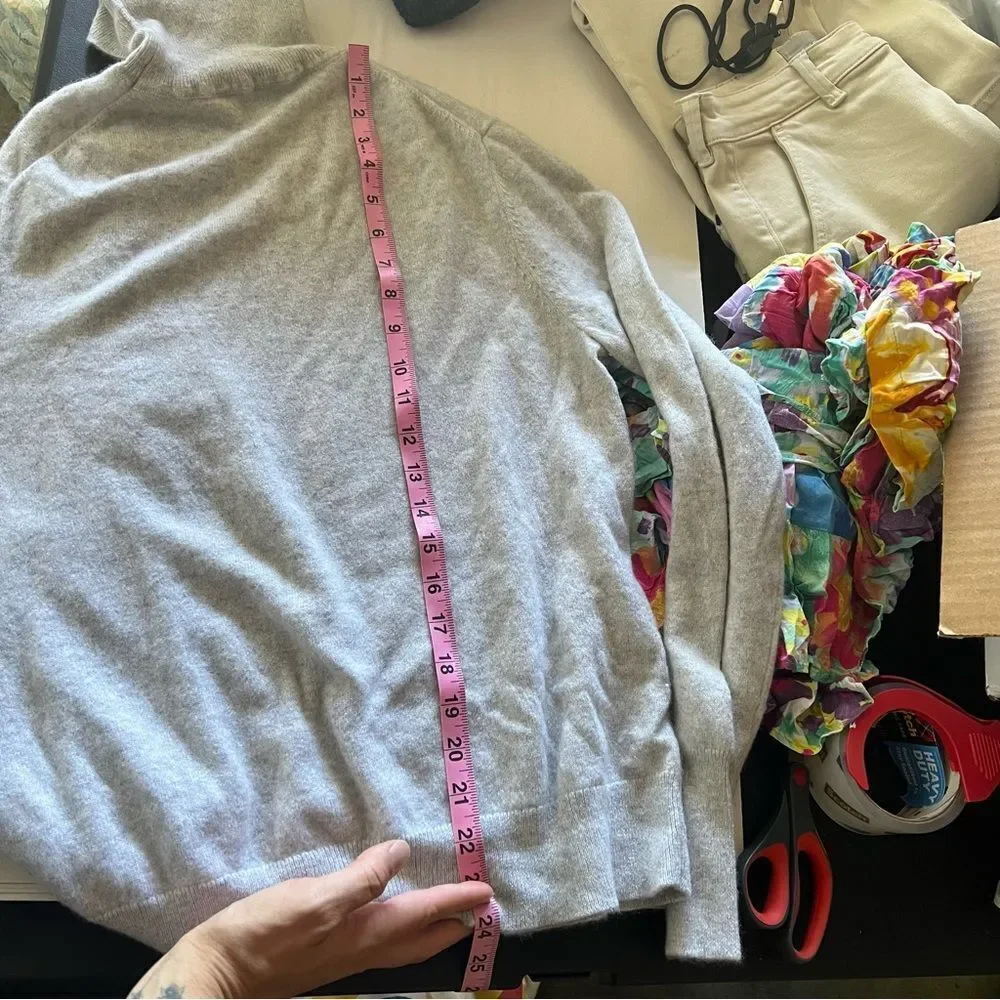 Gray Cashmere Turtleneck Sweater with Relaxed Fit size Large